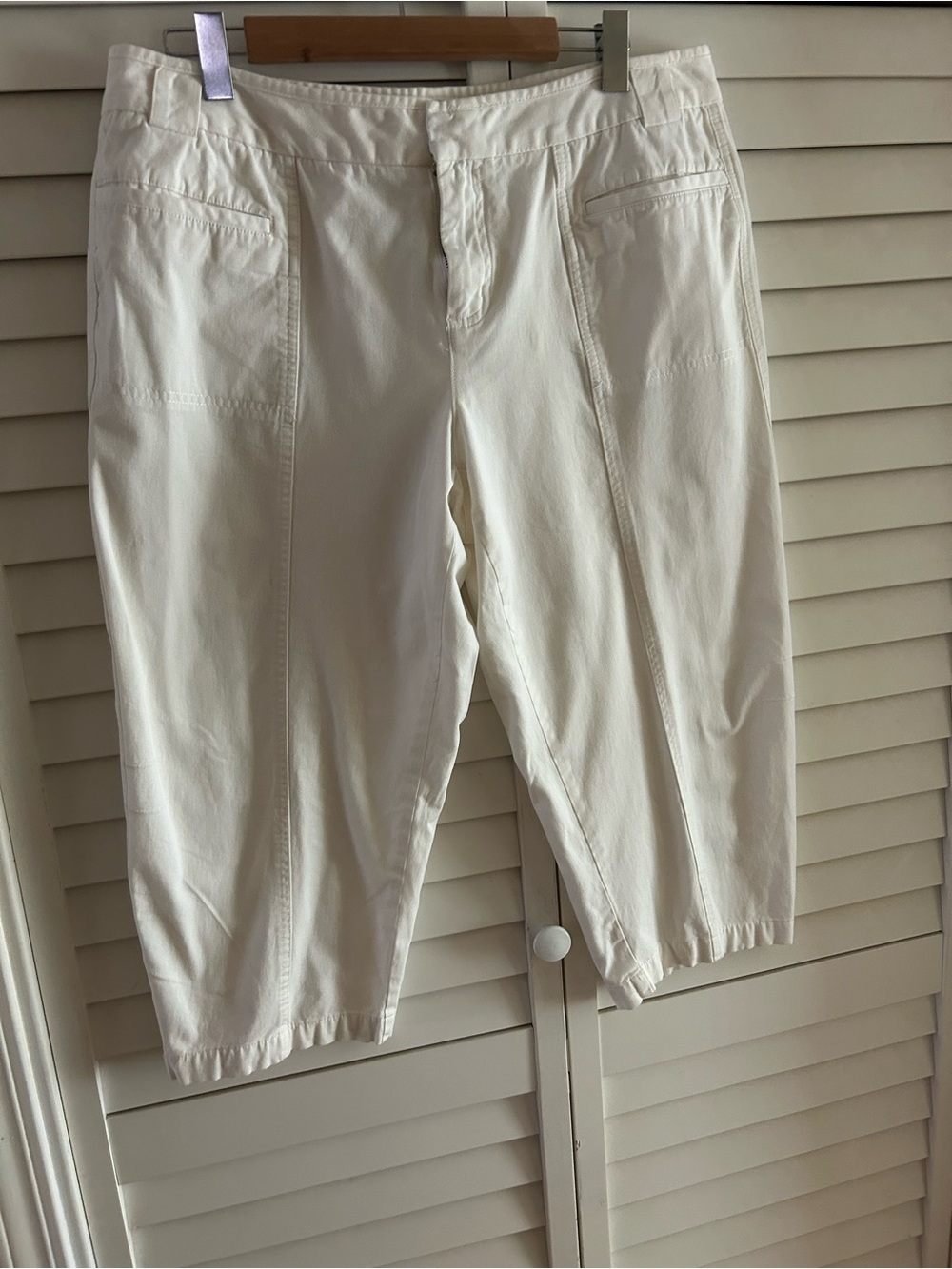 Coldwater Creek natural fit Women's White capris